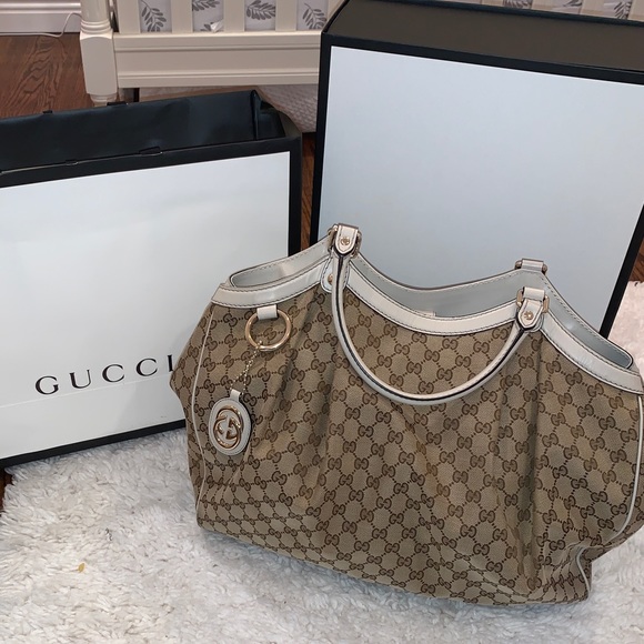 Gucci Handbags - AUTHENTIC GUCCI SUKEY LARGE TOTE - EUC! 16.5 x 20